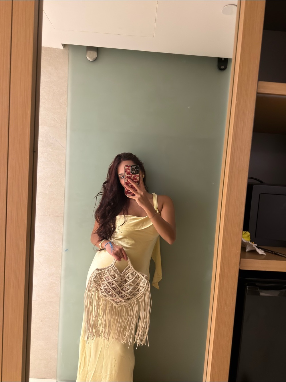 Selfie Leslie